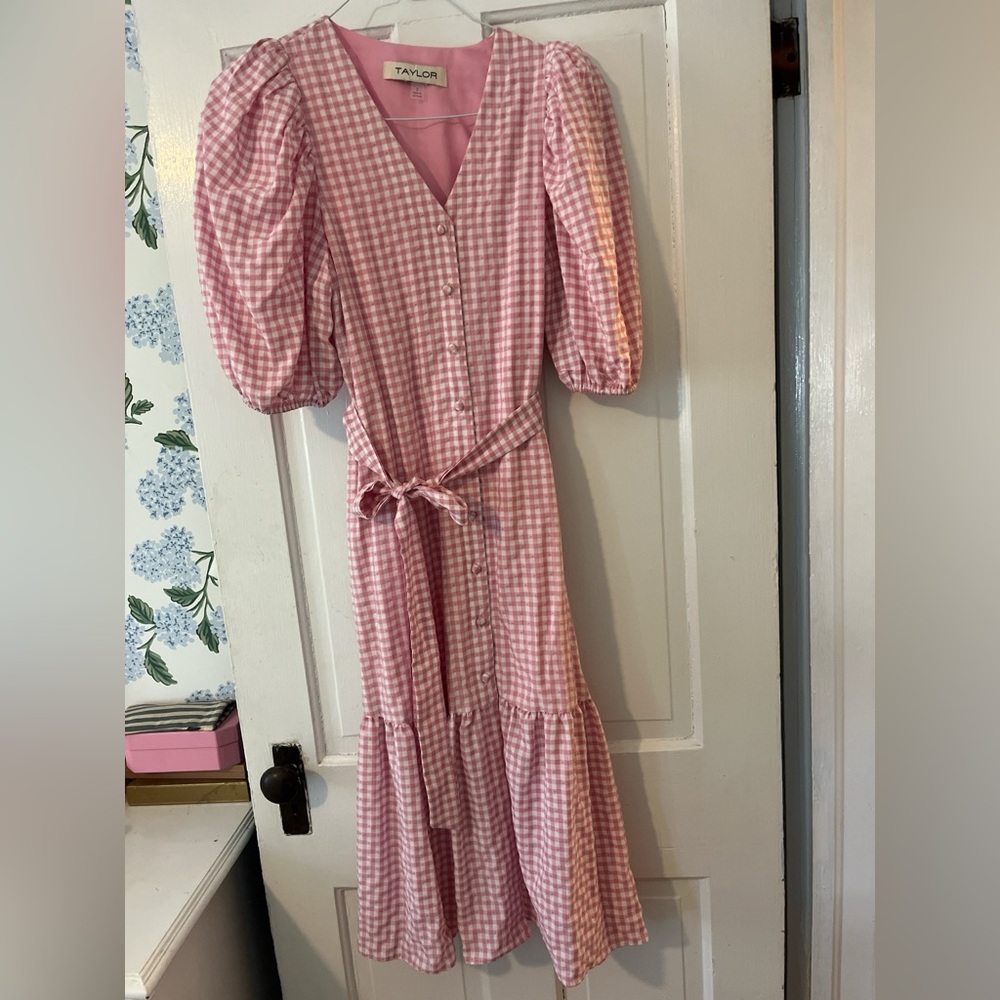 Taylor Pink Checkered Puff Sleeve Dress